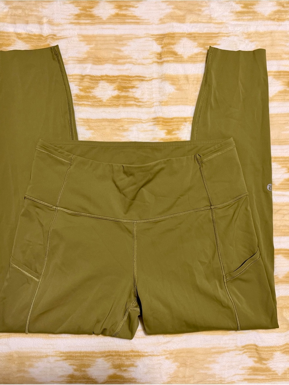 Lululemon Fast and Free High-Rise Tight  *Non-Reflective size 10 - Picture 9 of 9